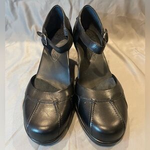 Dansko high-heels, black